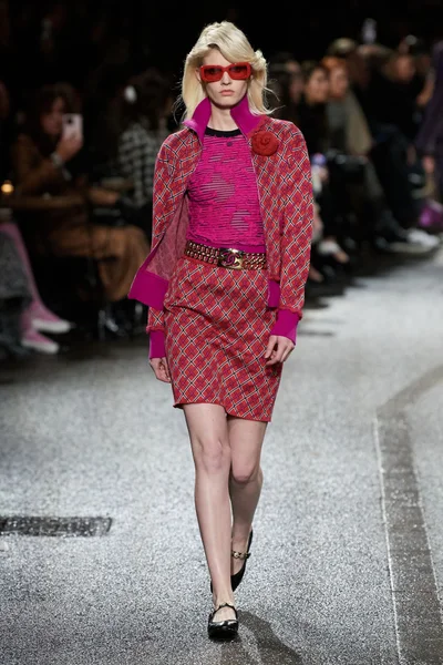 Look 53